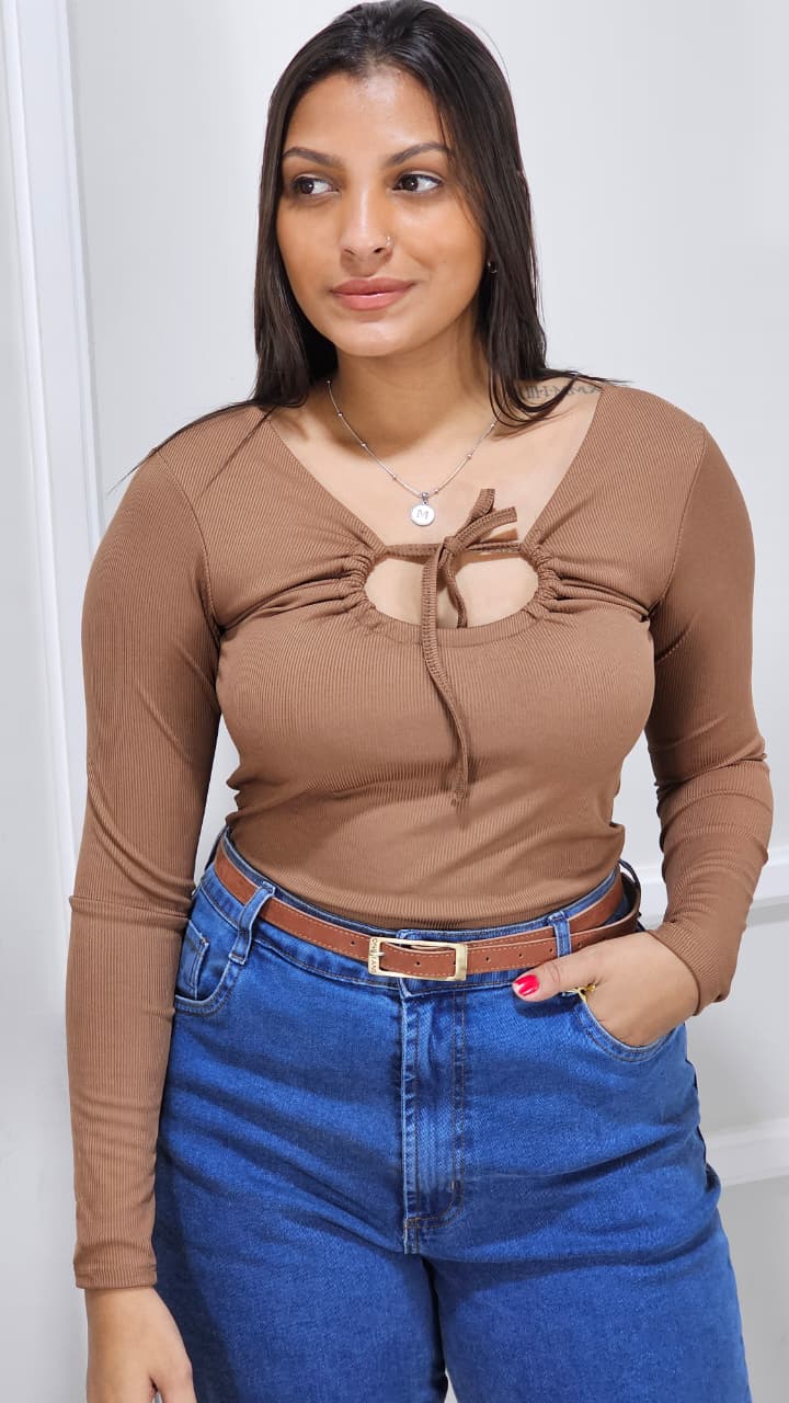 Blusa Feminina Manga Longa com Recorte e Amarração no Decote