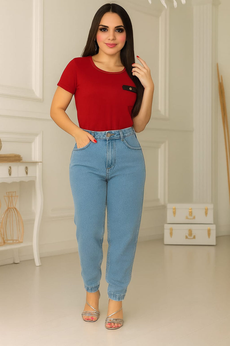 ❤️ Blusa Básica com Detalhe no Bolso – estilo e praticidade em uma peça versátil! ❤️